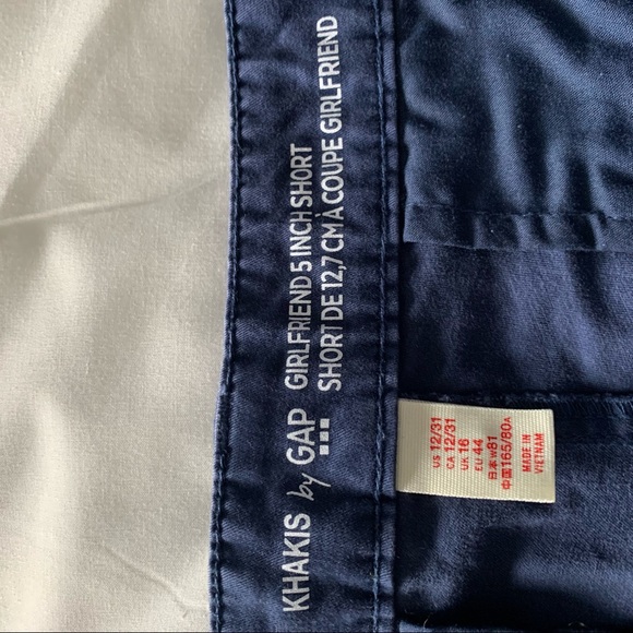 Gap Girlfriend Khaki Shorts - Picture 4 of 5